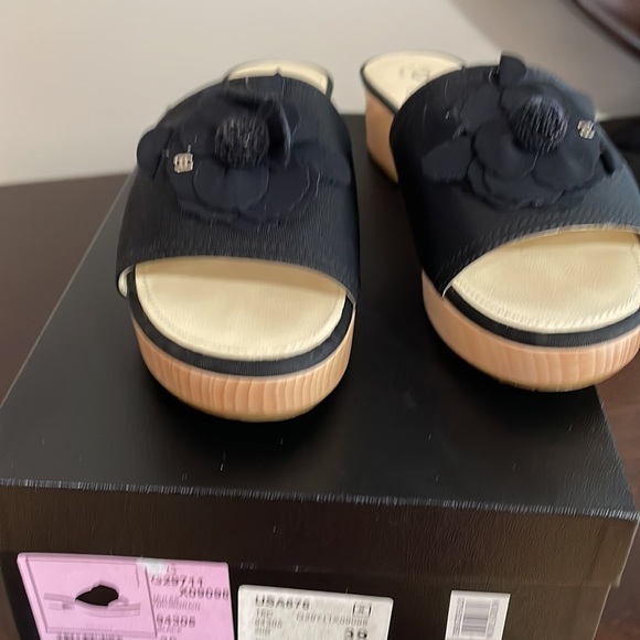 Authentic Chanel Mules, size 39 - Picture 5 of 6